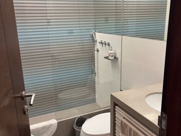 HERMOSA CASA EN ZONA EXCLUSIVA  DE LA ENCANTADA DE VILLA - CHORRILLOS