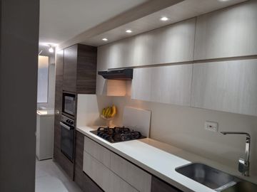 Hermoso apartamento en el sector de mayor valorización y desarrollo de Itagüí, parte plana