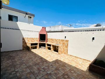 CASA EN RENTA EQUIPADA y CON GRAN UBICACIÓN