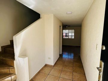CASA EN RENTA EQUIPADA y CON GRAN UBICACIÓN