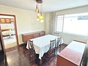 ¡REMATO EXCLUSIVA CASA EN SURCO FRENTE A PARQUE EN ESQUINA!