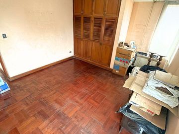 ¡REMATO EXCLUSIVA CASA EN SURCO FRENTE A PARQUE EN ESQUINA!
