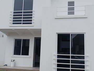 C348 - Venta Casa a Estrenar en Porton del Río -  Vicriel - Daule - Ave. León Febres Cordero
