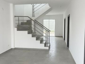 C348 - Venta Casa a Estrenar en Porton del Río -  Vicriel - Daule - Ave. León Febres Cordero