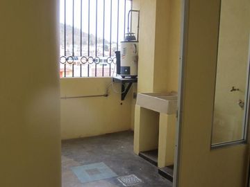 Edificio de Departamentos en Venta, En Colonia Lomas de la Soledad