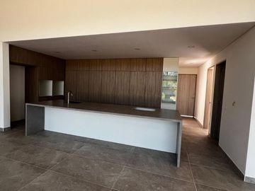 CASA FINCA DE LUJO EN VENTA, CONDOMINIO CERRADO, A 20 MINUTOS DEL AEROPUERTO JOSE MARIA CORDOVA