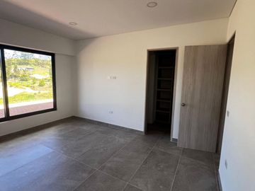 CASA FINCA DE LUJO EN VENTA, CONDOMINIO CERRADO, A 20 MINUTOS DEL AEROPUERTO JOSE MARIA CORDOVA