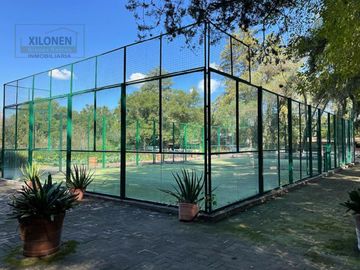 Rancho Señorial Privilegiado, con 3 Pozos y Bella Ecología. Casa estilo Mediterránea amueblada, con alberca, canchas: Frontón y de Pádel tenis.
