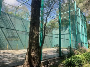 Rancho Señorial Privilegiado, con 3 Pozos y Bella Ecología. Casa estilo Mediterránea amueblada, con alberca, canchas: Frontón y de Pádel tenis.