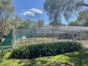 Rancho Señorial Privilegiado, con 3 Pozos y Bella Ecología. Casa estilo Mediterránea amueblada, con alberca, canchas: Frontón y de Pádel tenis.