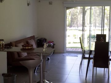 Venta Dúplex en C. C. de Golf Las Praderas de Lujan