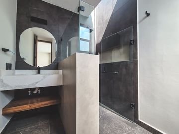 Casa En Venta Con 3 Recámaras Y Diseño Único En Lomas De Angelópolis III, Isla Blanca.