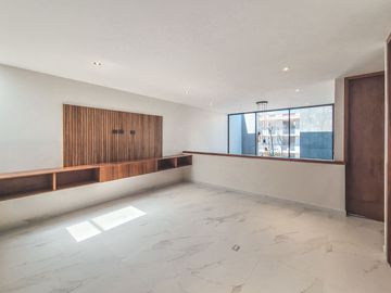 Casa En Venta Con 3 Recámaras Y Diseño Único En Lomas De Angelópolis III, Isla Blanca.