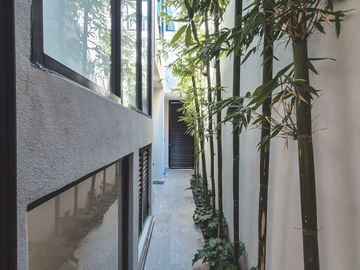 Casa En Venta Con 3 Recámaras Y Diseño Único En Lomas De Angelópolis III, Isla Blanca.