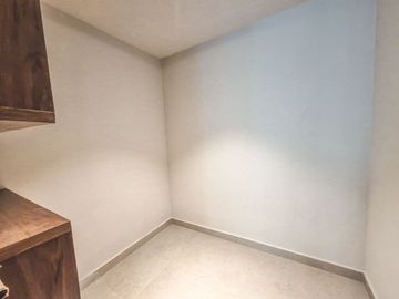 Casa En Venta Con 3 Recámaras Y Diseño Único En Lomas De Angelópolis III, Isla Blanca.