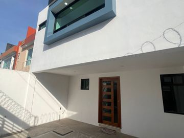 Casa Fatima Apizaco, Tlaxcala. 2 Niveles 3 Habitaciones.