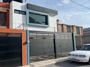 Casa Fatima Apizaco, Tlaxcala. 2 Niveles 3 Habitaciones.