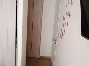 VENDO AMPLIO DEPARTAMENTO - LA CISTERNA