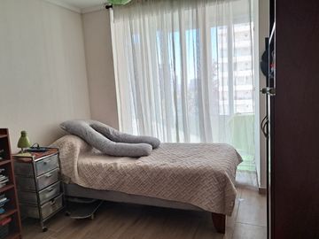 VENDO AMPLIO DEPARTAMENTO - LA CISTERNA