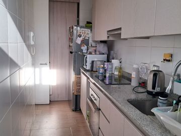 VENDO AMPLIO DEPARTAMENTO - LA CISTERNA