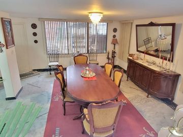 VENTA CASA EN LOS ALAMOS RIOBAMBA