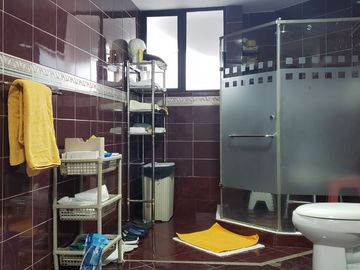 VENTA CASA EN LOS ALAMOS RIOBAMBA