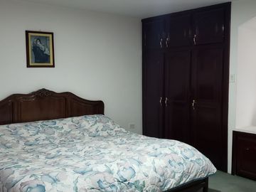 VENTA CASA EN LOS ALAMOS RIOBAMBA