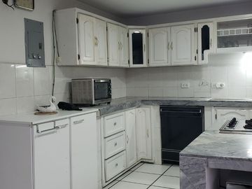 VENTA CASA EN LOS ALAMOS RIOBAMBA