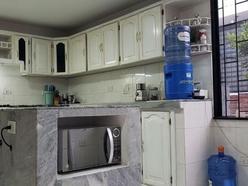 VENTA CASA EN LOS ALAMOS RIOBAMBA