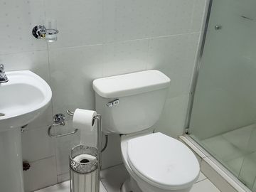 VENTA CASA EN LOS ALAMOS RIOBAMBA