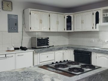 VENTA CASA EN LOS ALAMOS RIOBAMBA