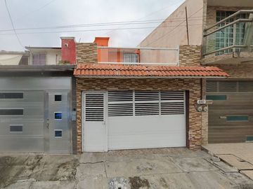 OY CASA EN VENTA LOMAS DEL RIO, VERACRUZ, VER.