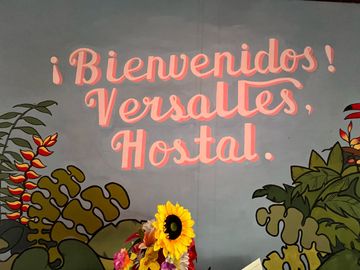 Venta Hostal Versalles
