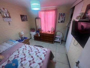 Casa Ampliada en Av. Olimpo, Maipú.