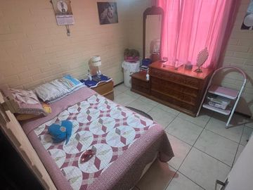 Casa Ampliada en Av. Olimpo, Maipú.