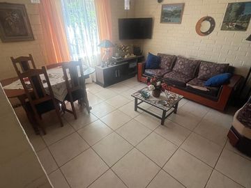 Casa Ampliada en Av. Olimpo, Maipú.