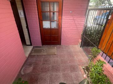 Casa Ampliada en Av. Olimpo, Maipú.