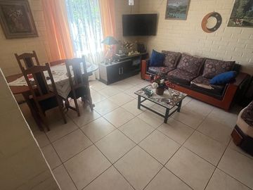 Casa Ampliada en Av. Olimpo, Maipú.