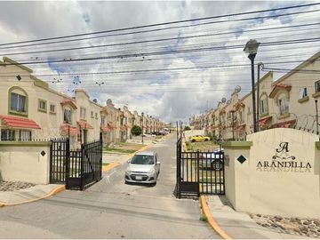 EPGN (EMB) CASA EN VENTA EN URBI VILLA DEL REY EDO MEX