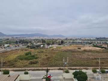 En venta Depto. 2D 1B, piso 8, Cond. Playa Pacífico I, Avenida Pacífico, La Serena