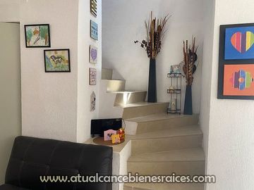 Venta de casa en fraccionamiento con alberca, jardín, palapa y vigilancia las 24 horas
