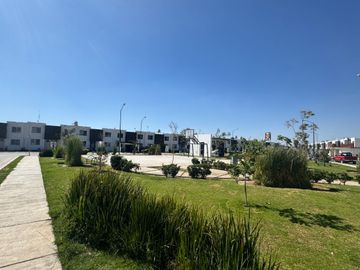 CASA en VENTA en VIÑEDOS 3 Recamaras 3 baños completo 