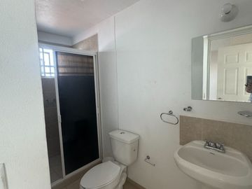 CASA en VENTA en VIÑEDOS 3 Recamaras 3 baños completo 