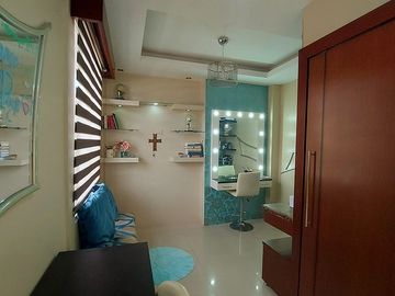 En Machala En Venta Linda Casa en Urbanización Privada con 3 dormitorios y en P.B. Estudio o Dormitorio pequeño
