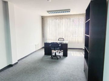 ALQUILER DE OFICINA AMOBLADA, EQUIPADA EN SAN ISIDRO 20m2