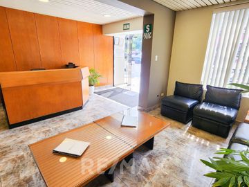 ALQUILER DE OFICINA AMOBLADA, EQUIPADA EN SAN ISIDRO 20m2