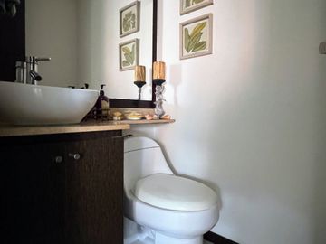VENDO APARTAMENTO EN LA TRANSVERSAL INFERIOR 116 METROS