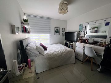 VENDO APARTAMENTO EN LA TRANSVERSAL INFERIOR 116 METROS
