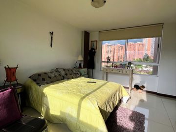 VENDO APARTAMENTO EN LA TRANSVERSAL INFERIOR 116 METROS