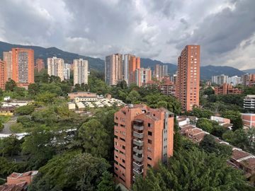 VENDO APARTAMENTO EN LA TRANSVERSAL INFERIOR 116 METROS